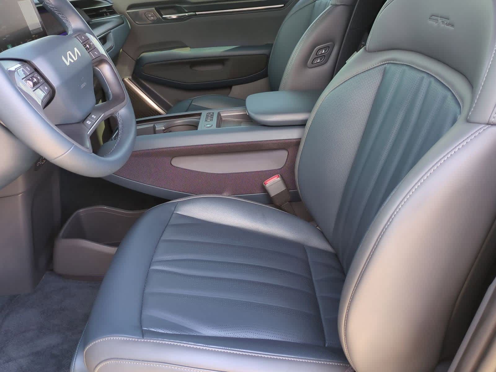 Thumbnail: 2024 Kia EV9 - 14