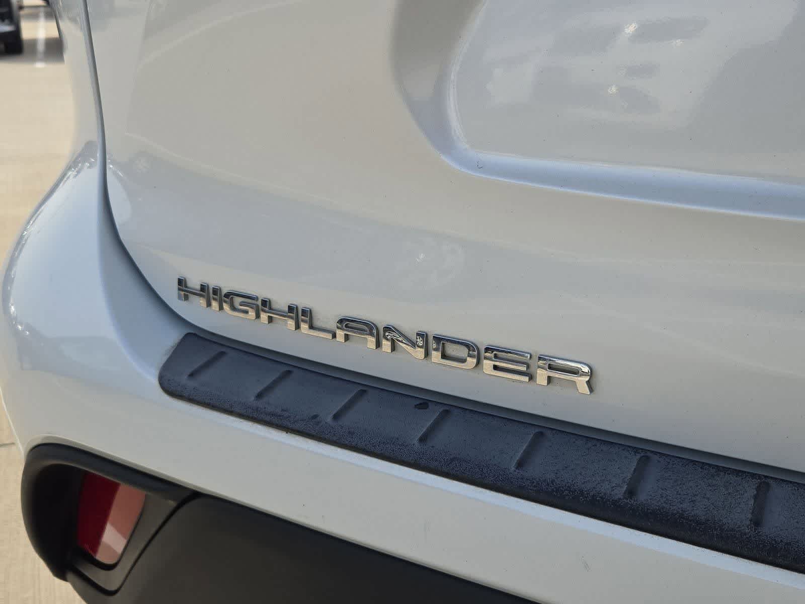 Thumbnail: 2021 Toyota Highlander - 12