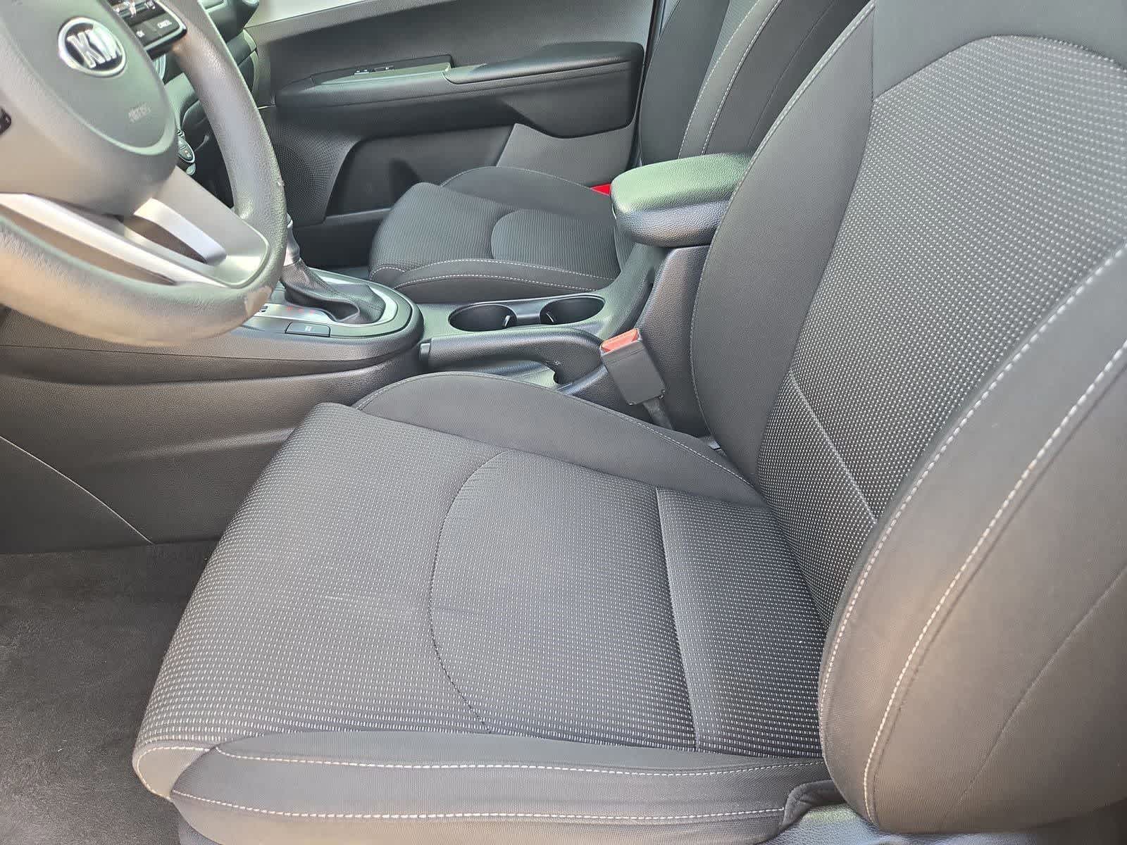 Thumbnail: 2019 Kia Forte - 15
