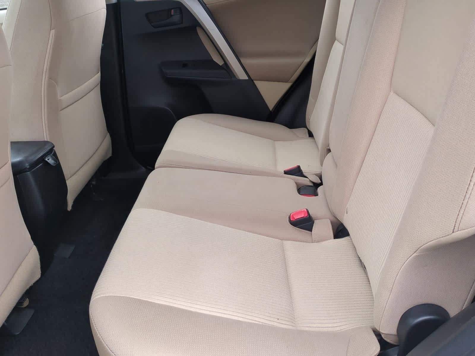 Thumbnail: 2013 Toyota RAV4 - 20
