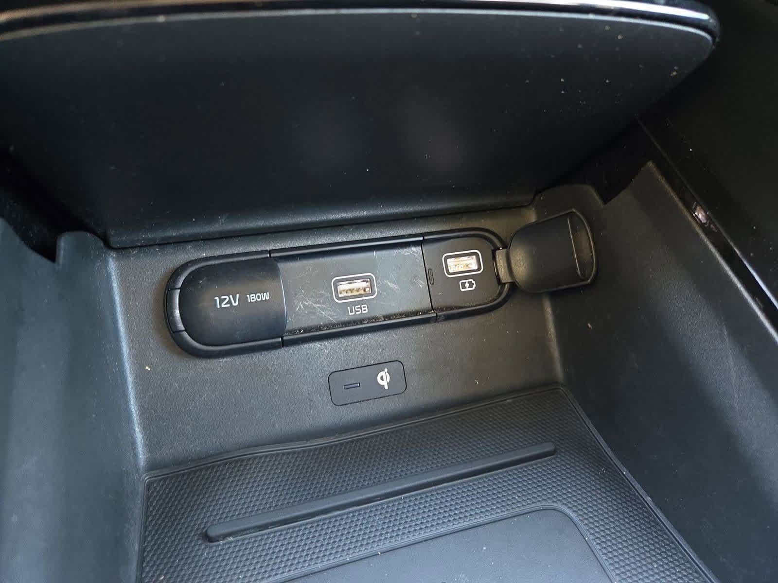 Thumbnail: 2021 Kia Telluride - 32