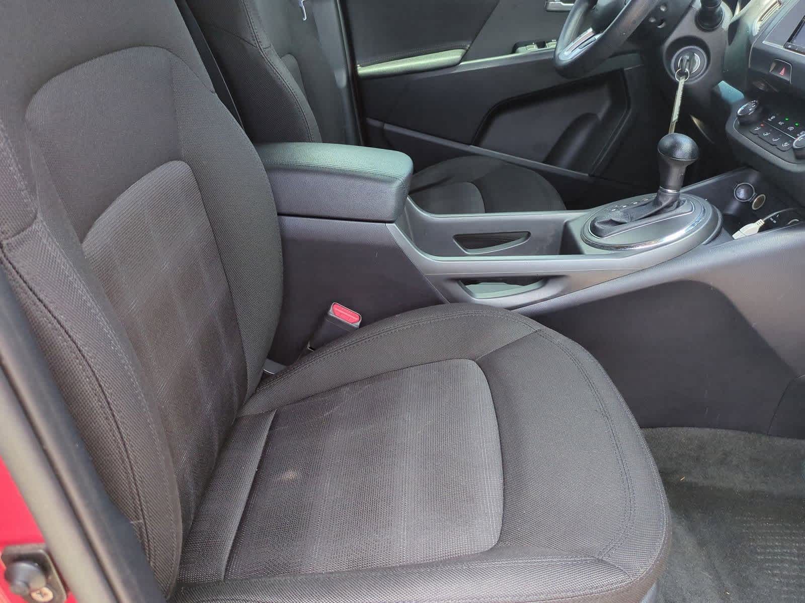 Thumbnail: 2012 Kia Sportage - 19