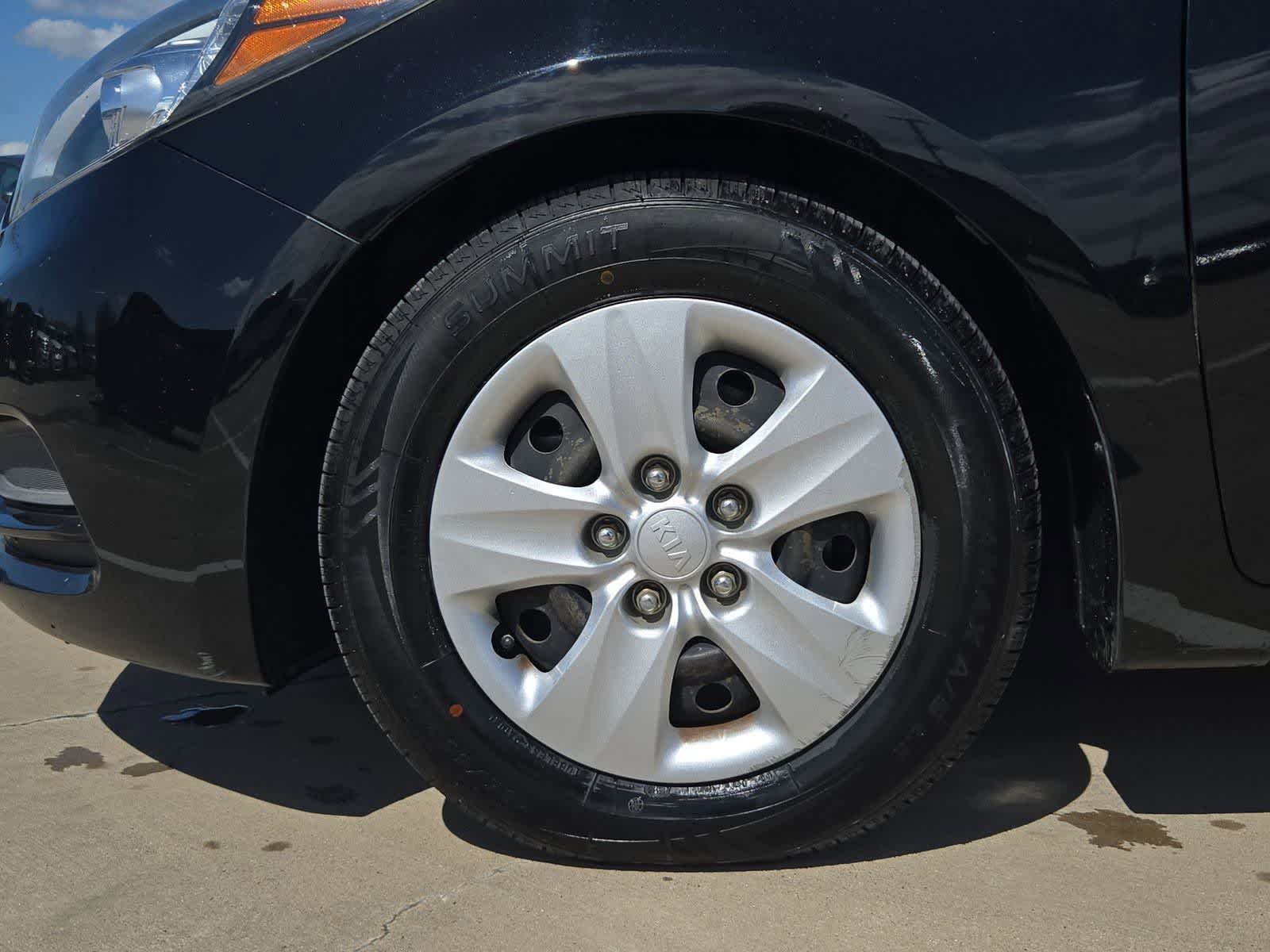 Thumbnail: 2015 Kia Forte - 12