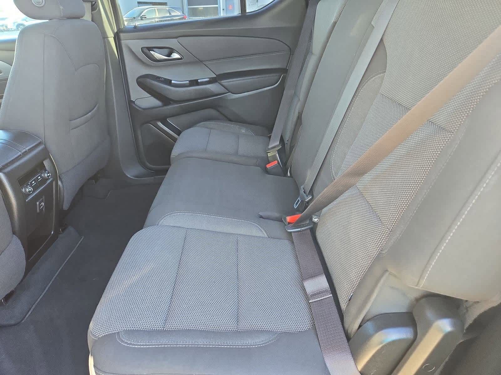 Thumbnail: 2023 Chevrolet Traverse - 19