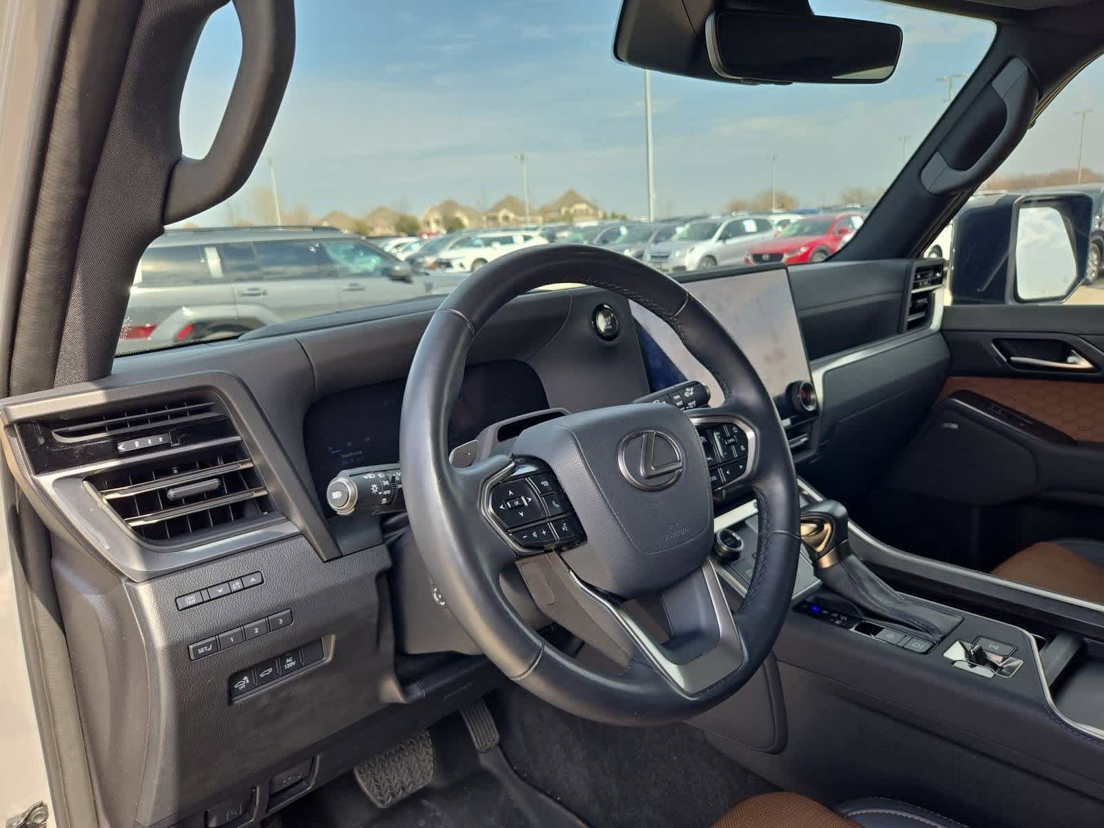 Thumbnail: 2024 Lexus GX - 2