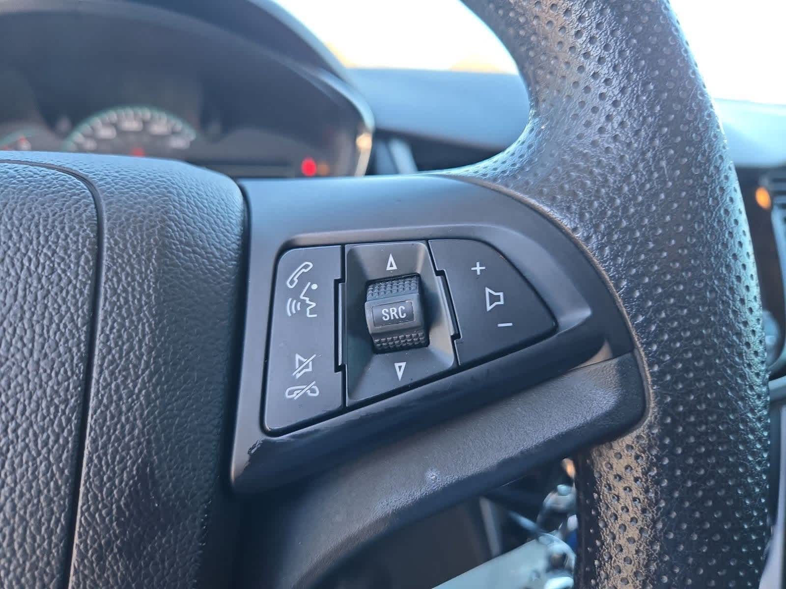 Thumbnail: 2020 Chevrolet Trax - 21