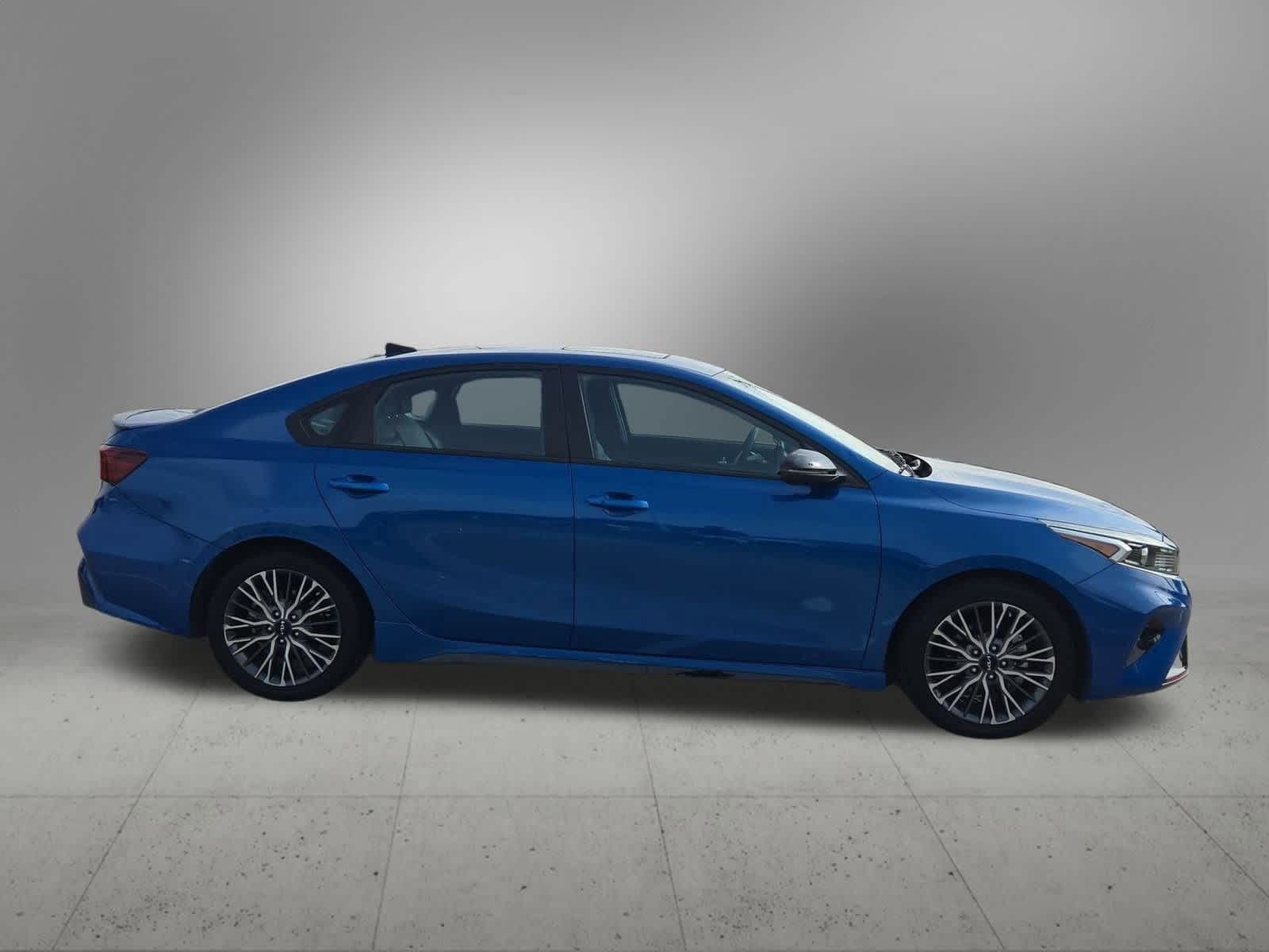 Thumbnail: 2023 Kia Forte - 7