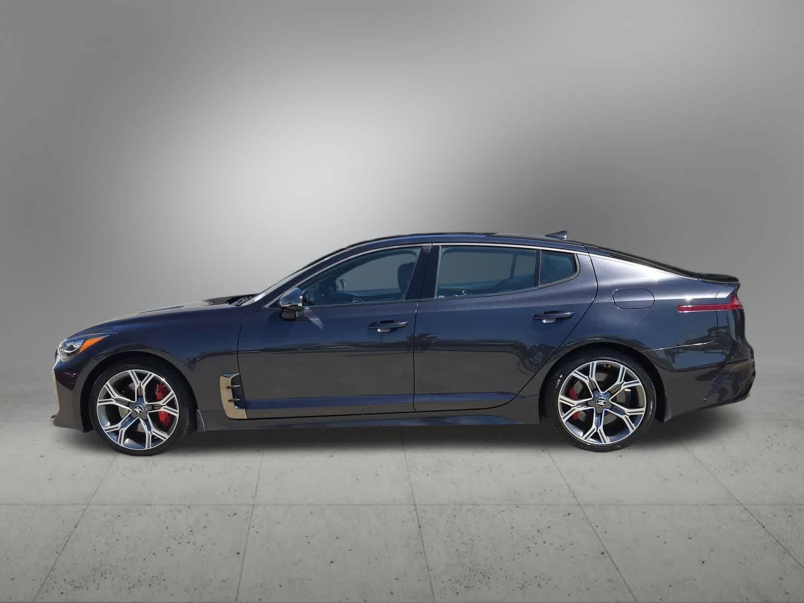 Thumbnail: 2019 Kia Stinger - 3