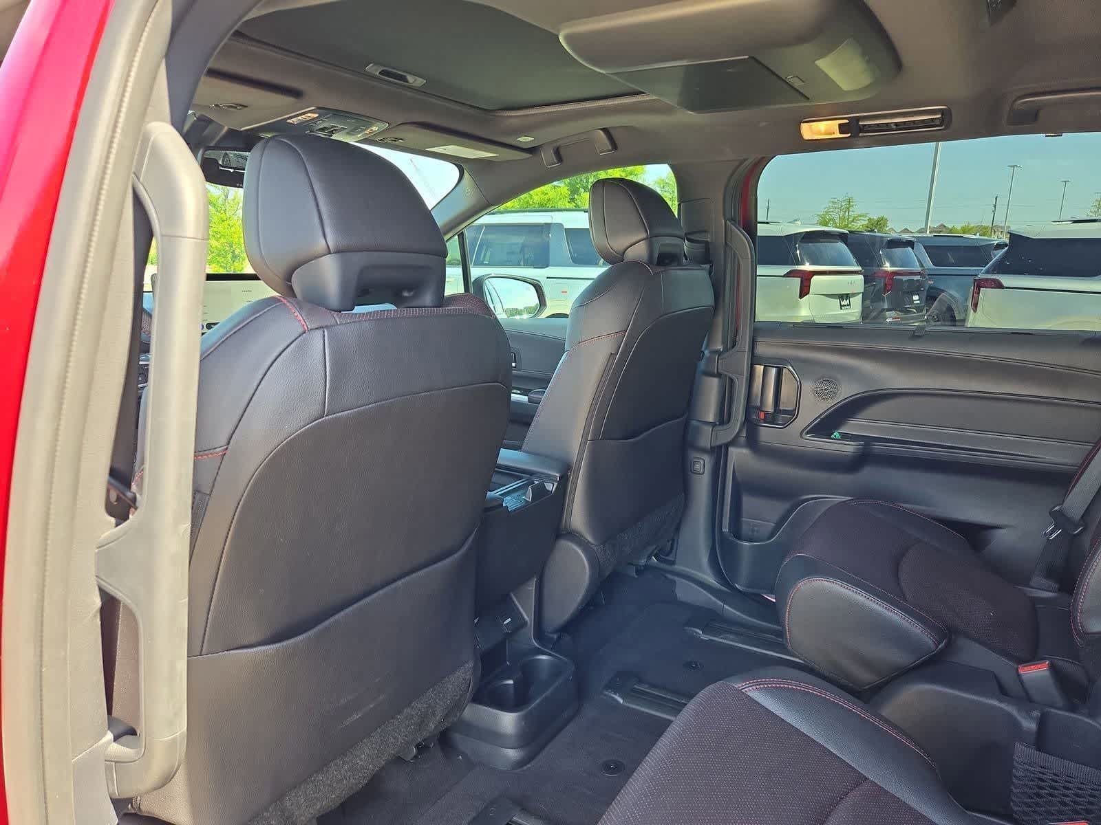 Thumbnail: 2025 Toyota Sienna - 16