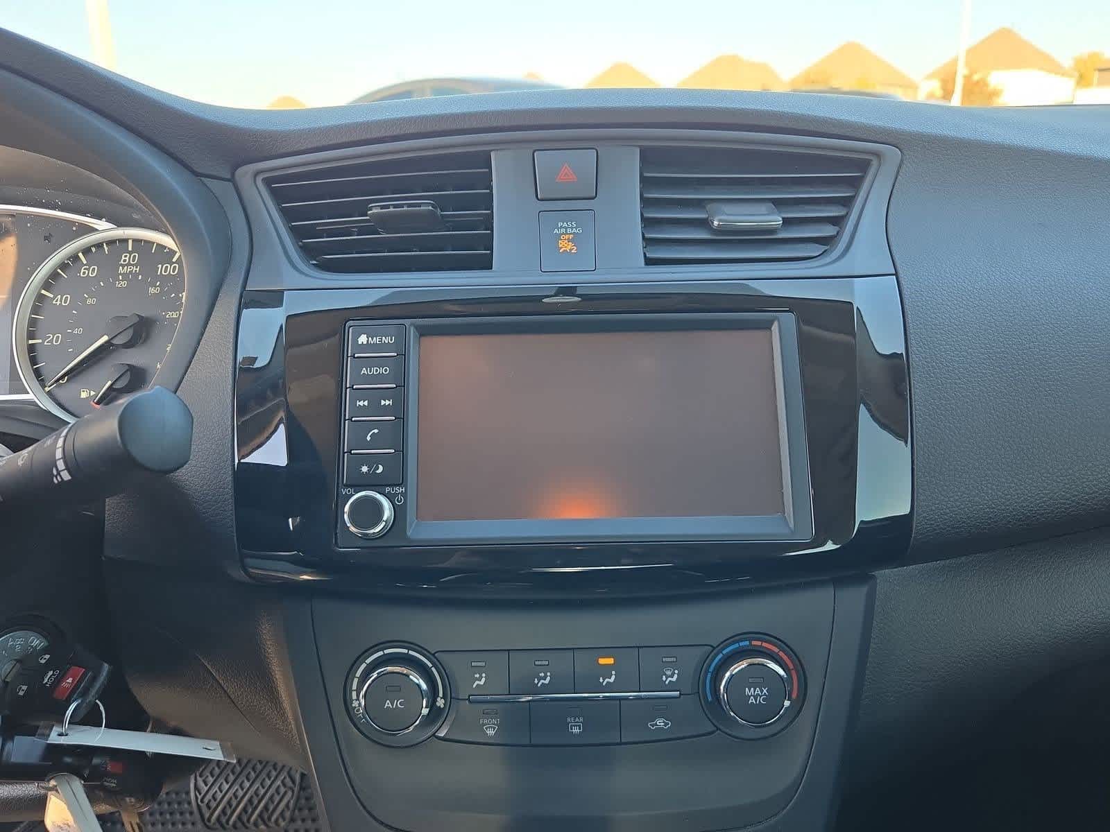 Thumbnail: 2019 Nissan Sentra - 26