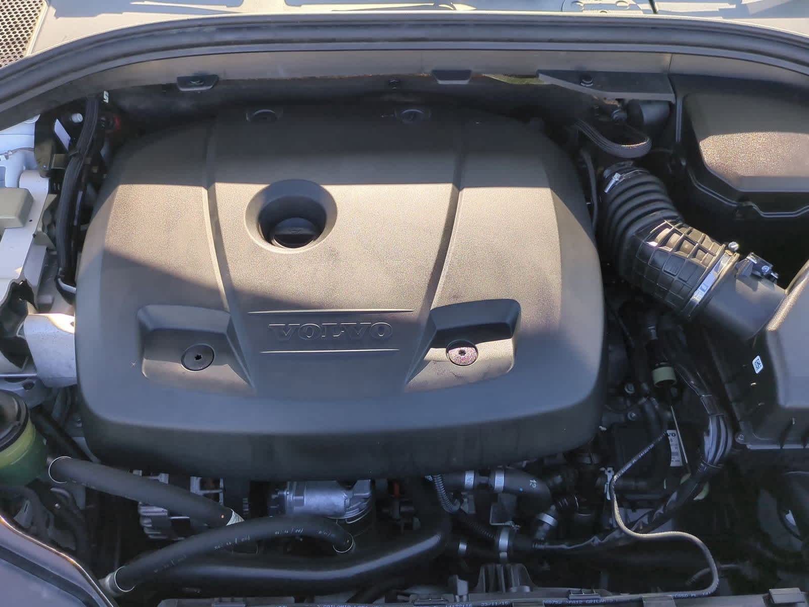 Thumbnail: 2016 Volvo XC60 - 13