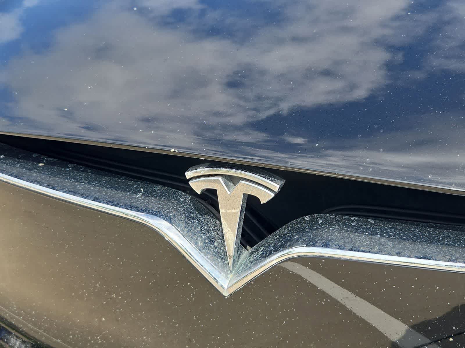 Thumbnail: 2018 Tesla Model X - 10