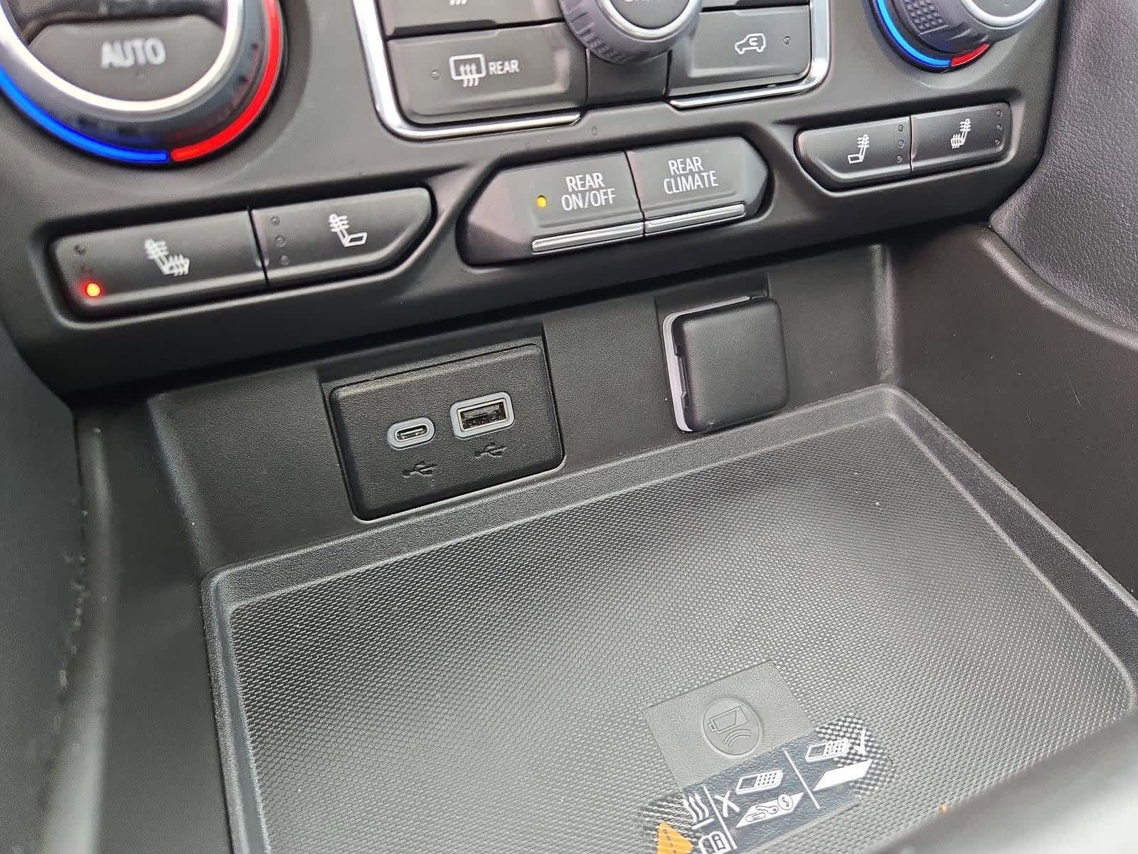 Thumbnail: 2023 Chevrolet Tahoe - 32