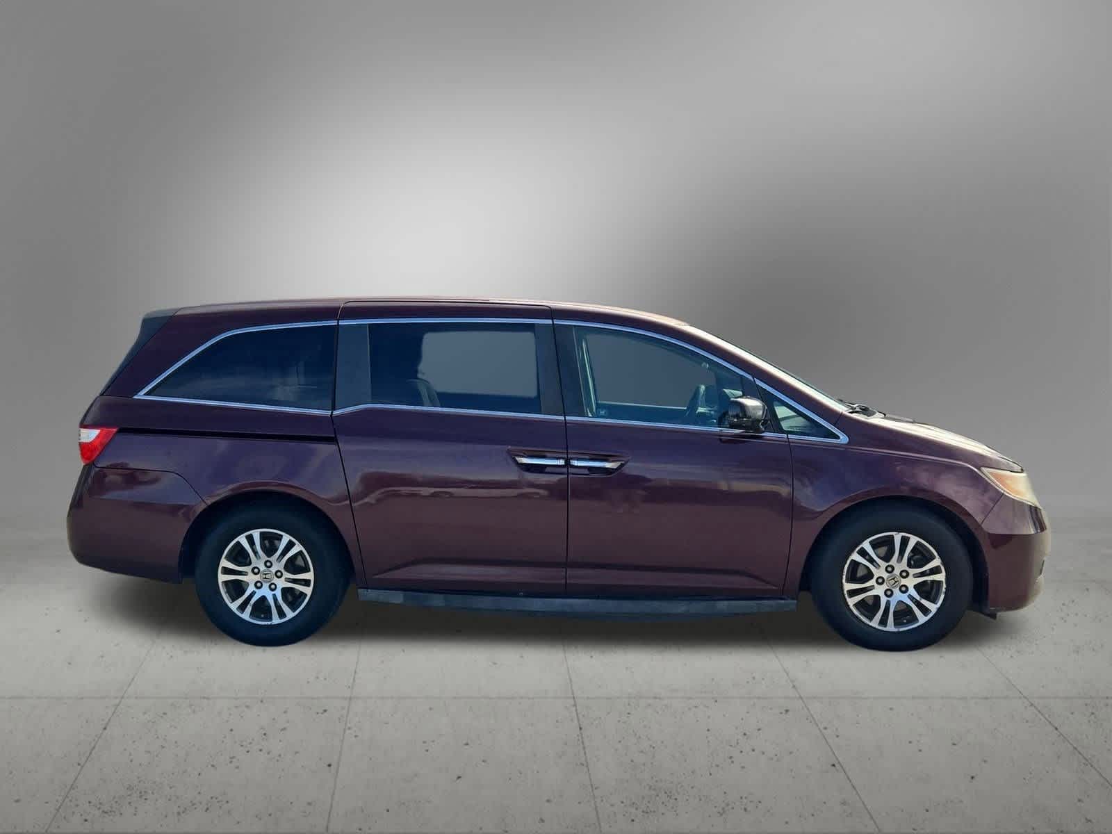 Thumbnail: 2012 Honda Odyssey - 7