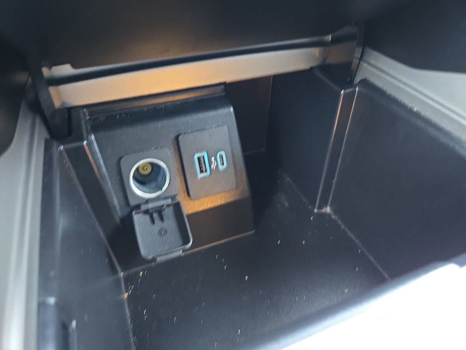 Thumbnail: 2023 Ford Explorer - 27