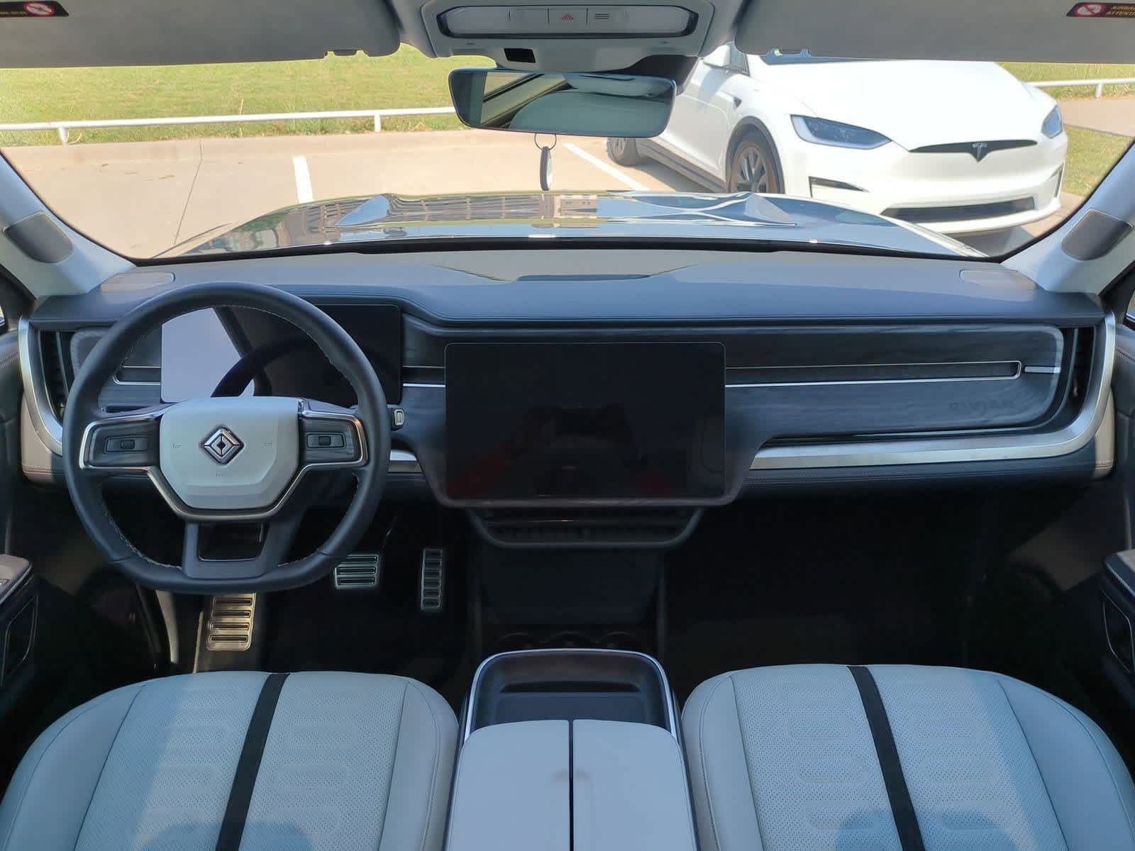 Thumbnail: 2023 Rivian R1S - 13
