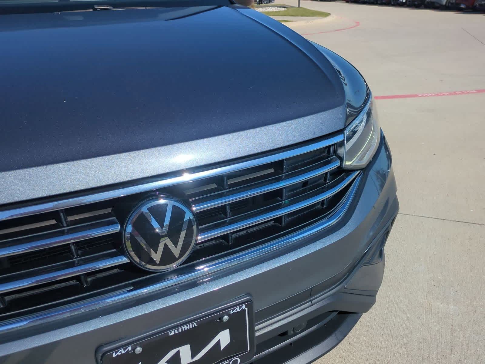 Thumbnail: 2022 Volkswagen Tiguan - 10