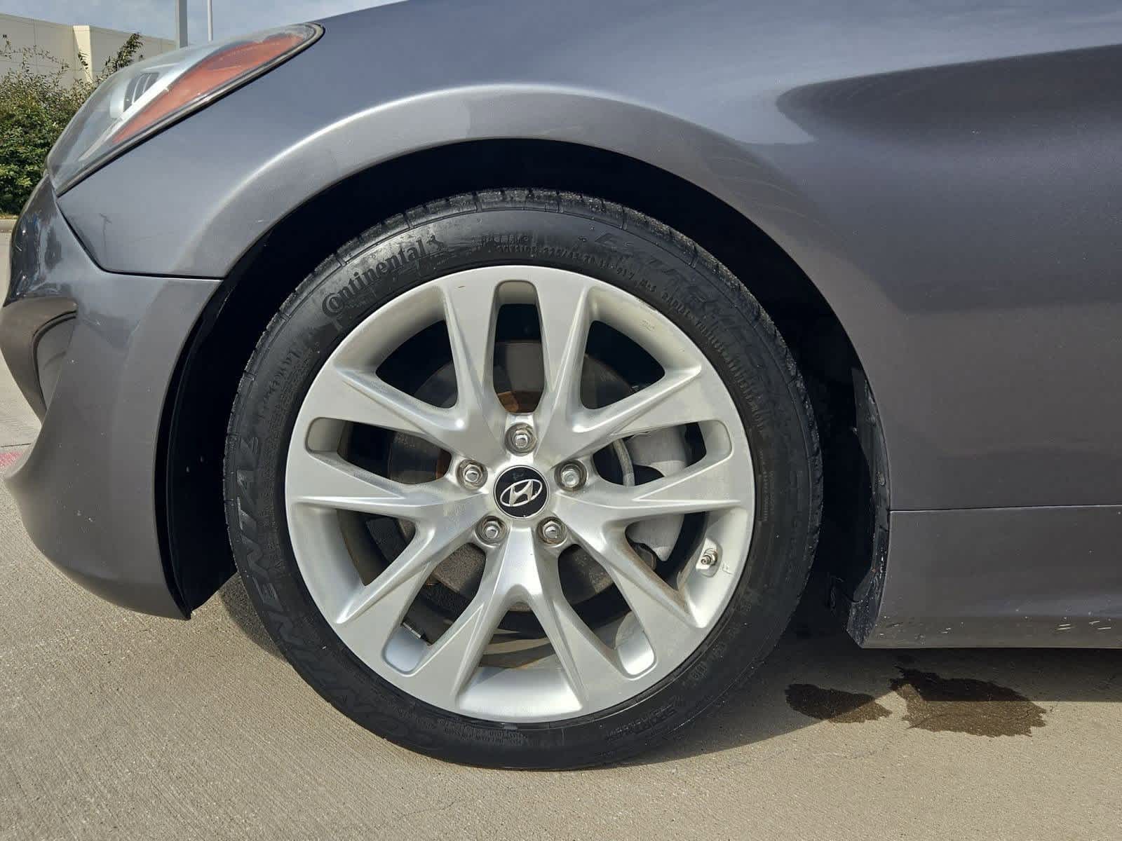 Thumbnail: 2013 Hyundai Genesis - 12