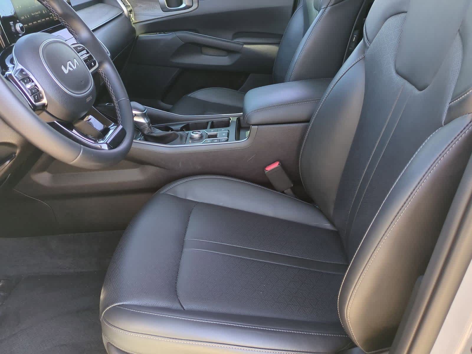 Thumbnail: 2022 Kia Sorento - 15