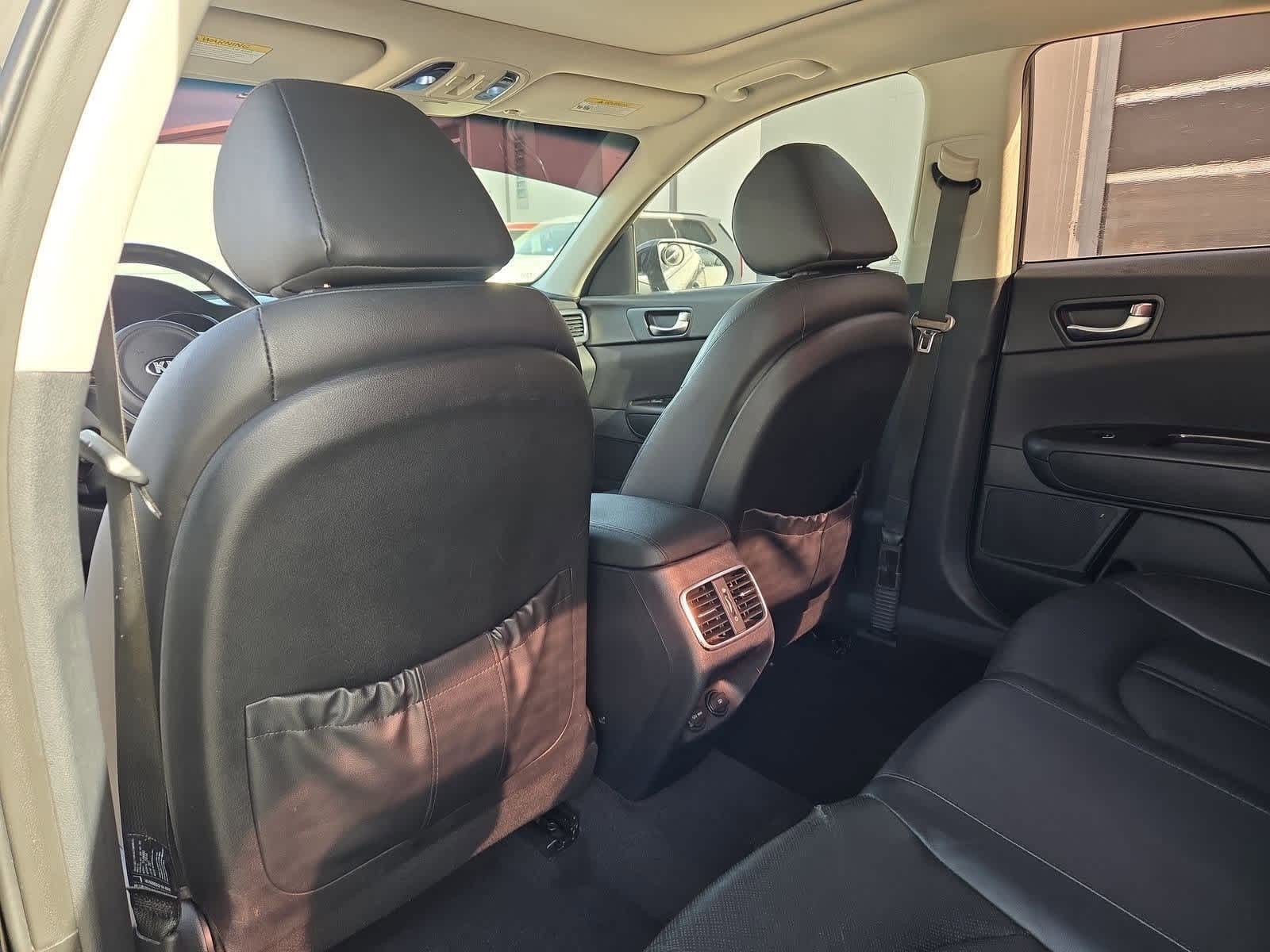 Thumbnail: 2016 Kia Optima - 17