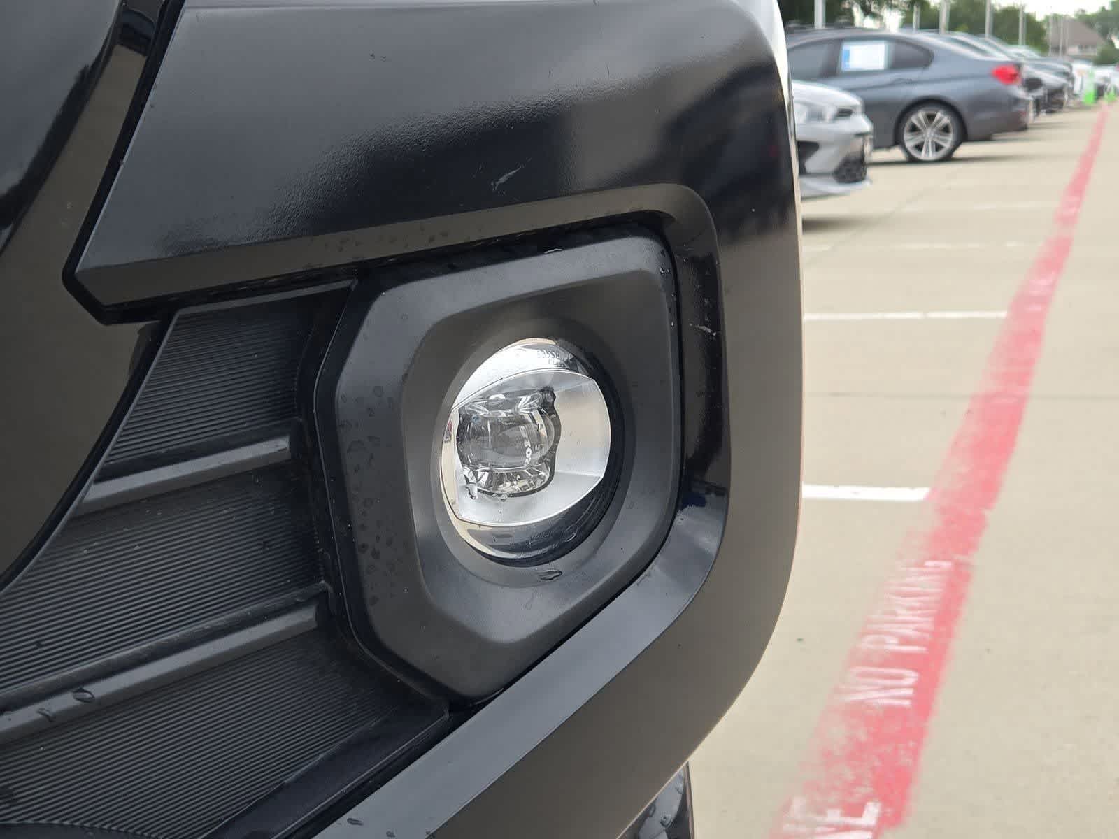 Thumbnail: 2023 Toyota Tacoma - 10