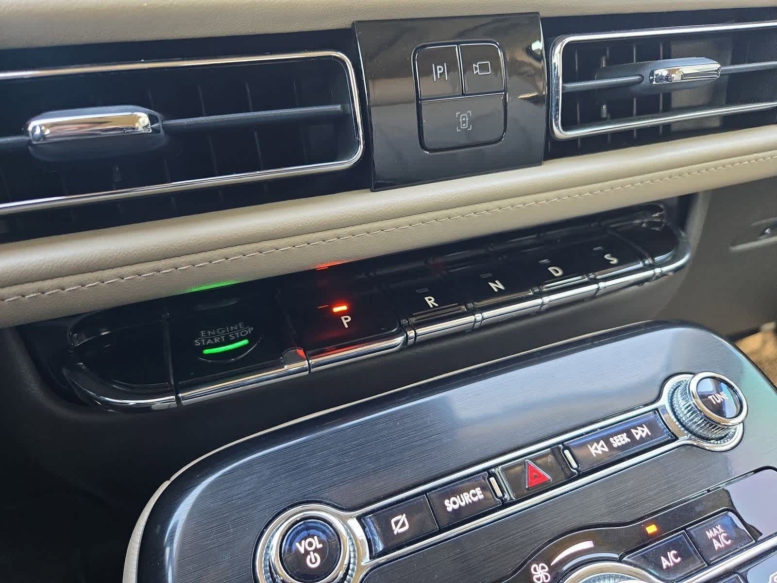 Thumbnail: 2022 Lincoln Nautilus - 30