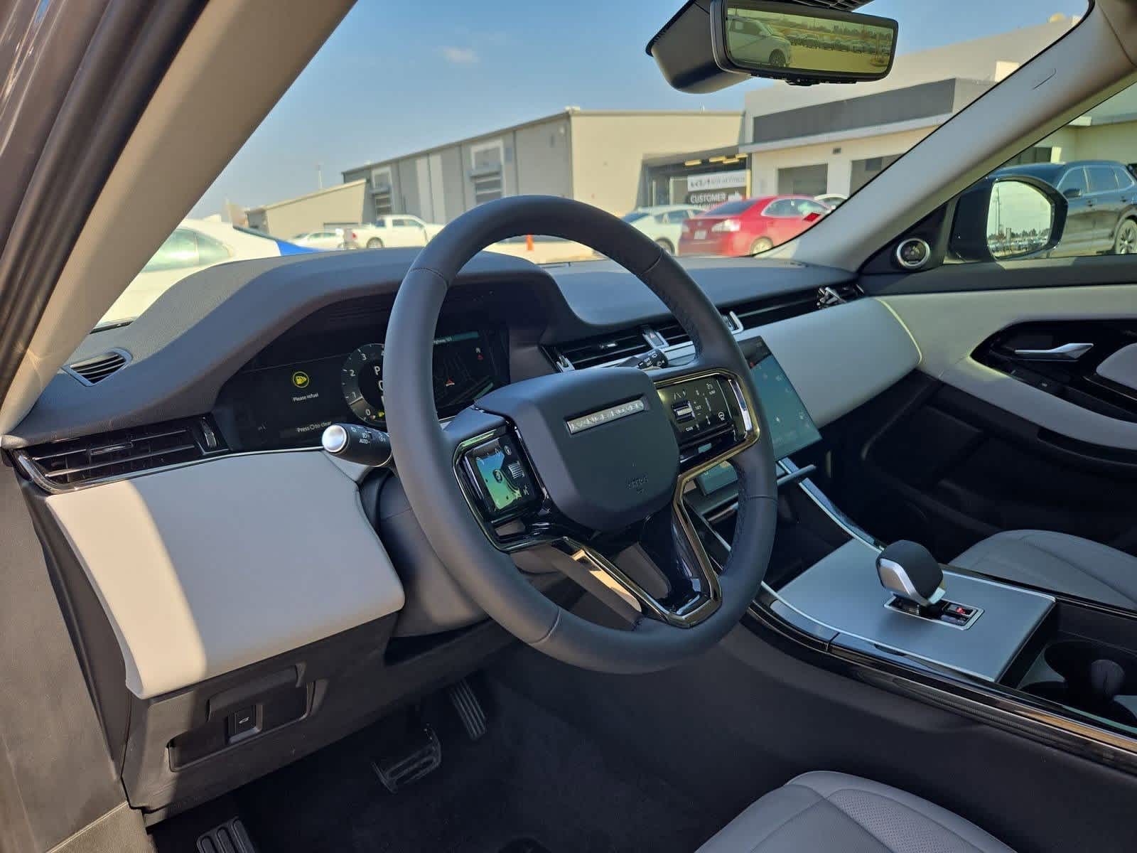 Thumbnail: 2025 Land Rover Range Rover Evoque - 2