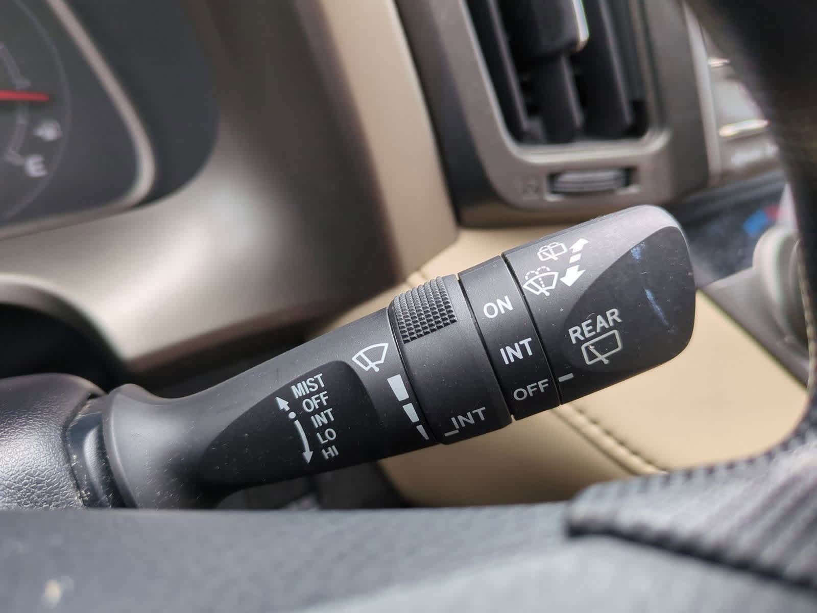 Thumbnail: 2013 Toyota RAV4 - 27