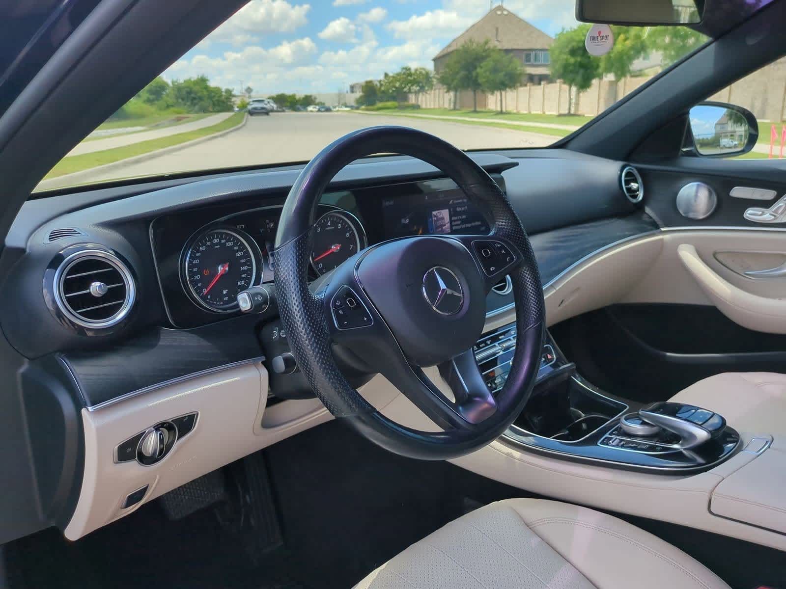Thumbnail: 2017 Mercedes-Benz E-Class - 2