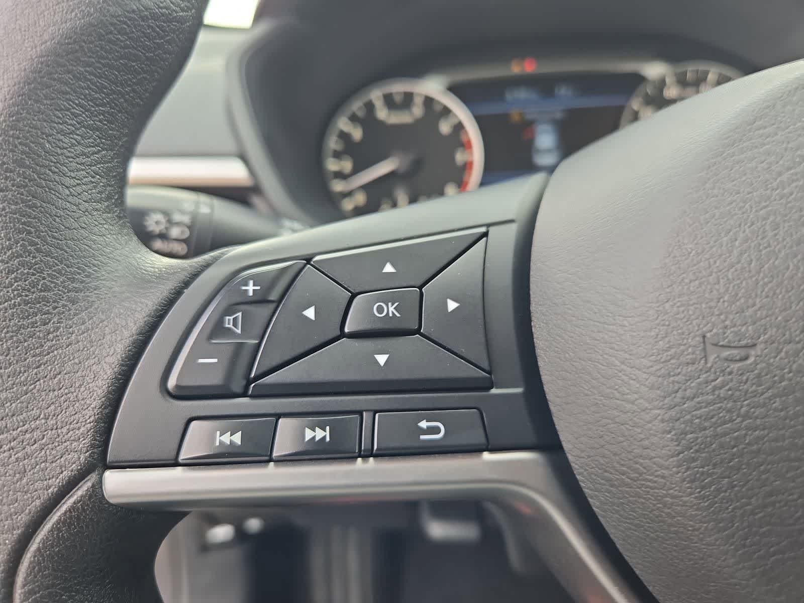 Thumbnail: 2022 Nissan Altima - 21