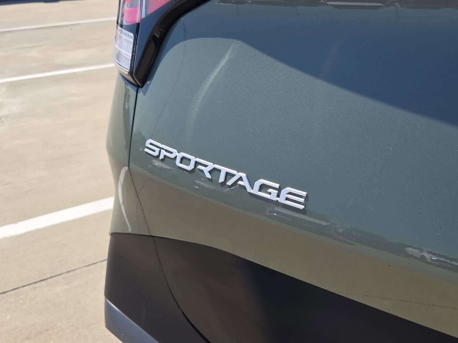 Thumbnail: 2023 Kia Sportage - 11