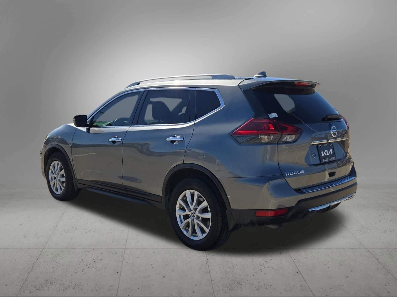 Thumbnail: 2018 Nissan Rogue - 4