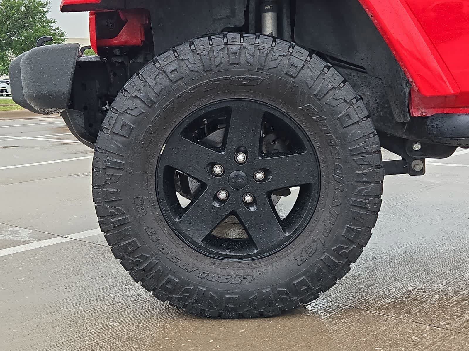 Thumbnail: 2015 Jeep Wrangler - 13