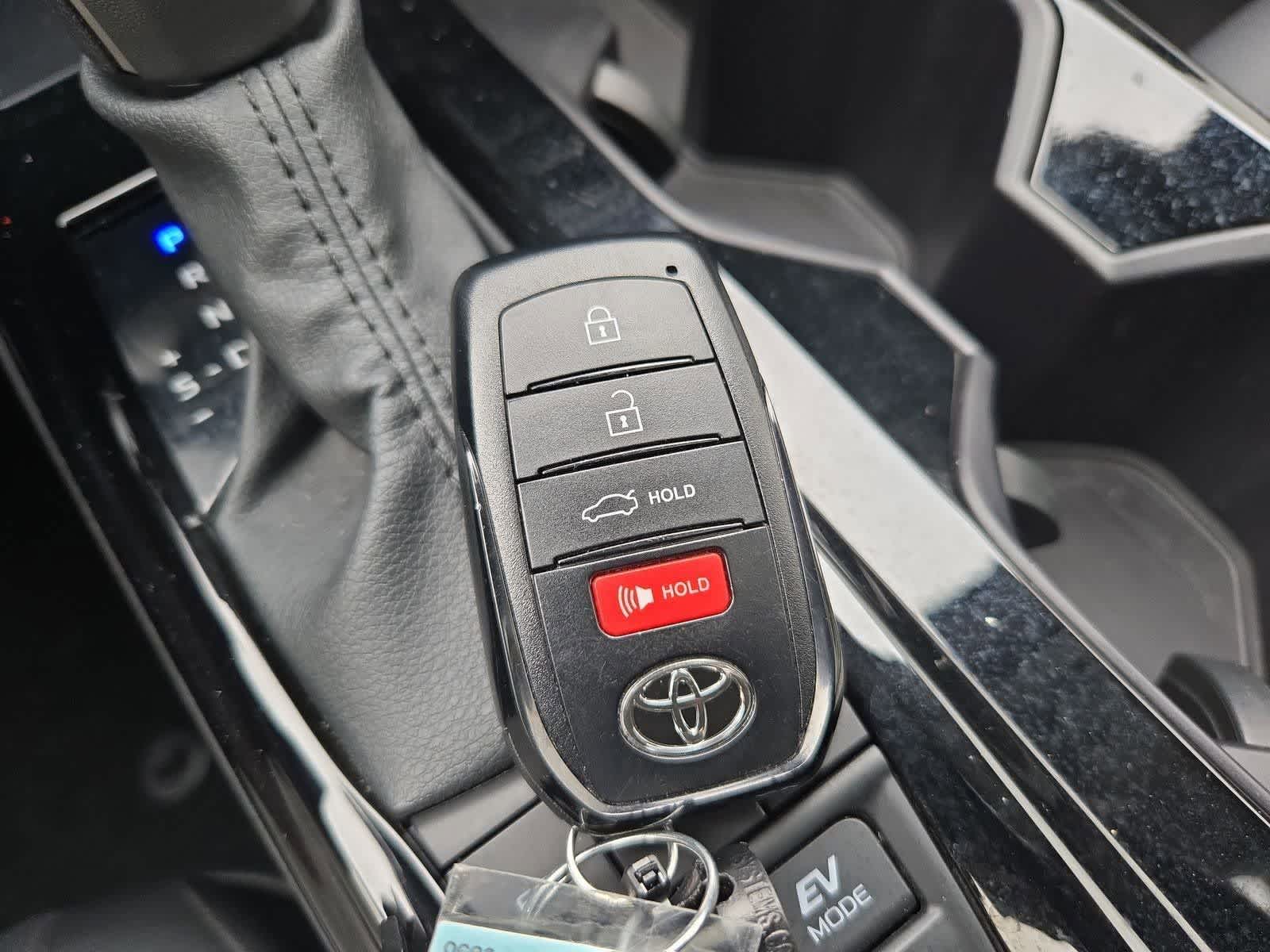 Thumbnail: 2025 Toyota Camry - 33