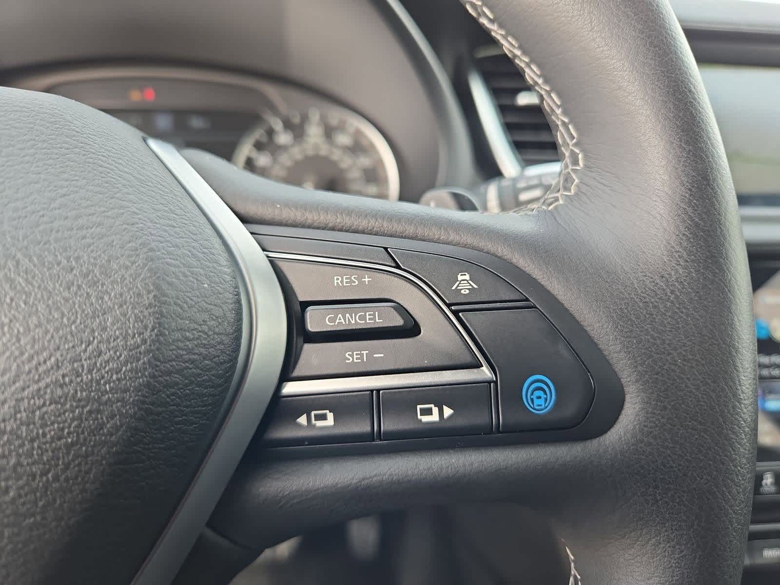 Thumbnail: 2025 INFINITI QX50 - 25