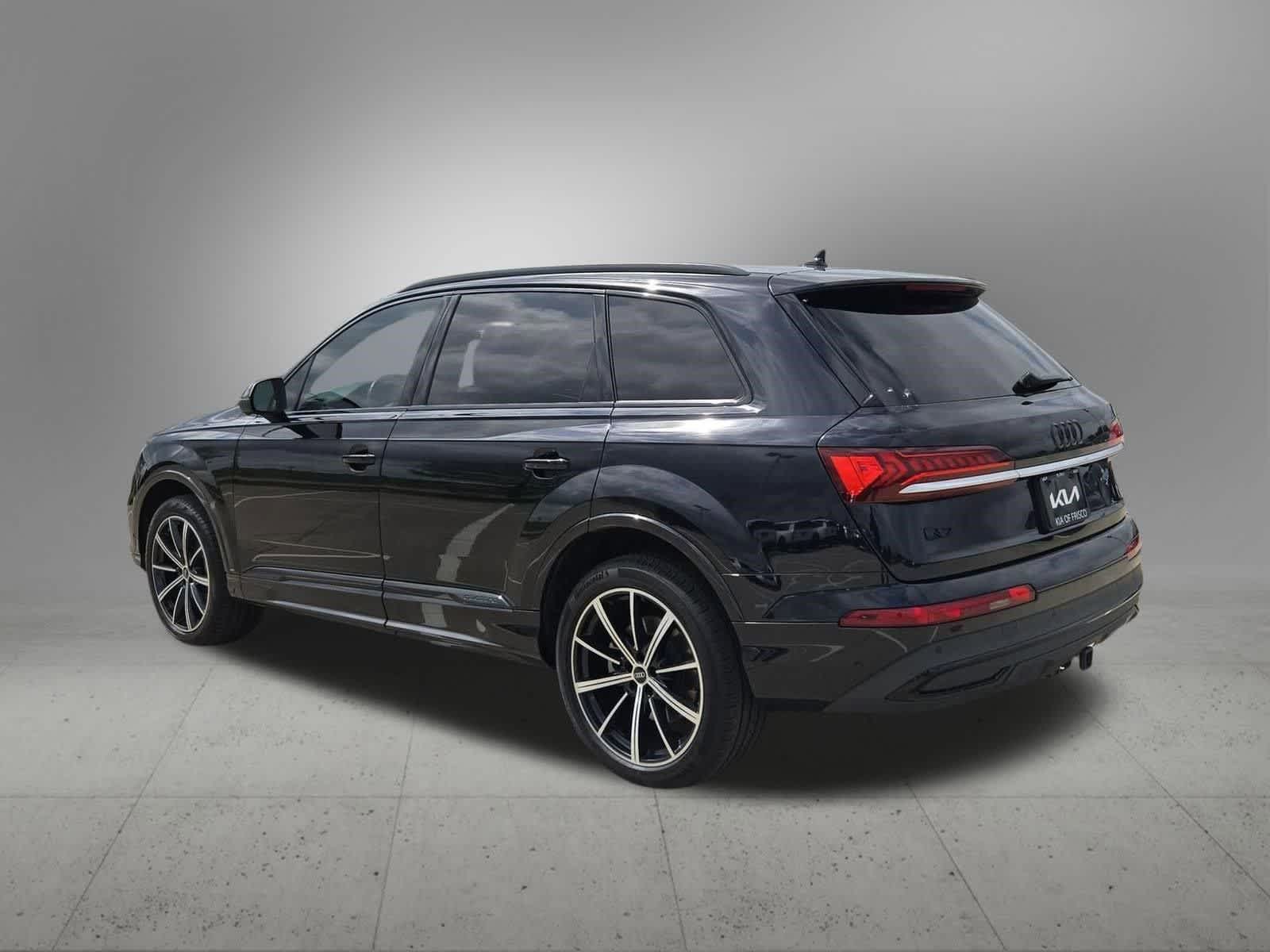 Thumbnail: 2021 Audi Q7 - 4