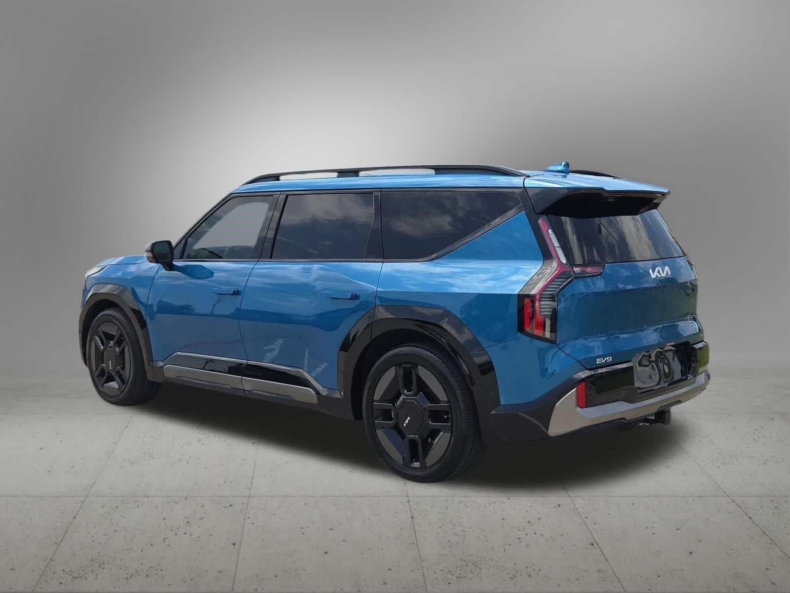 Thumbnail: 2024 Kia EV9 - 3
