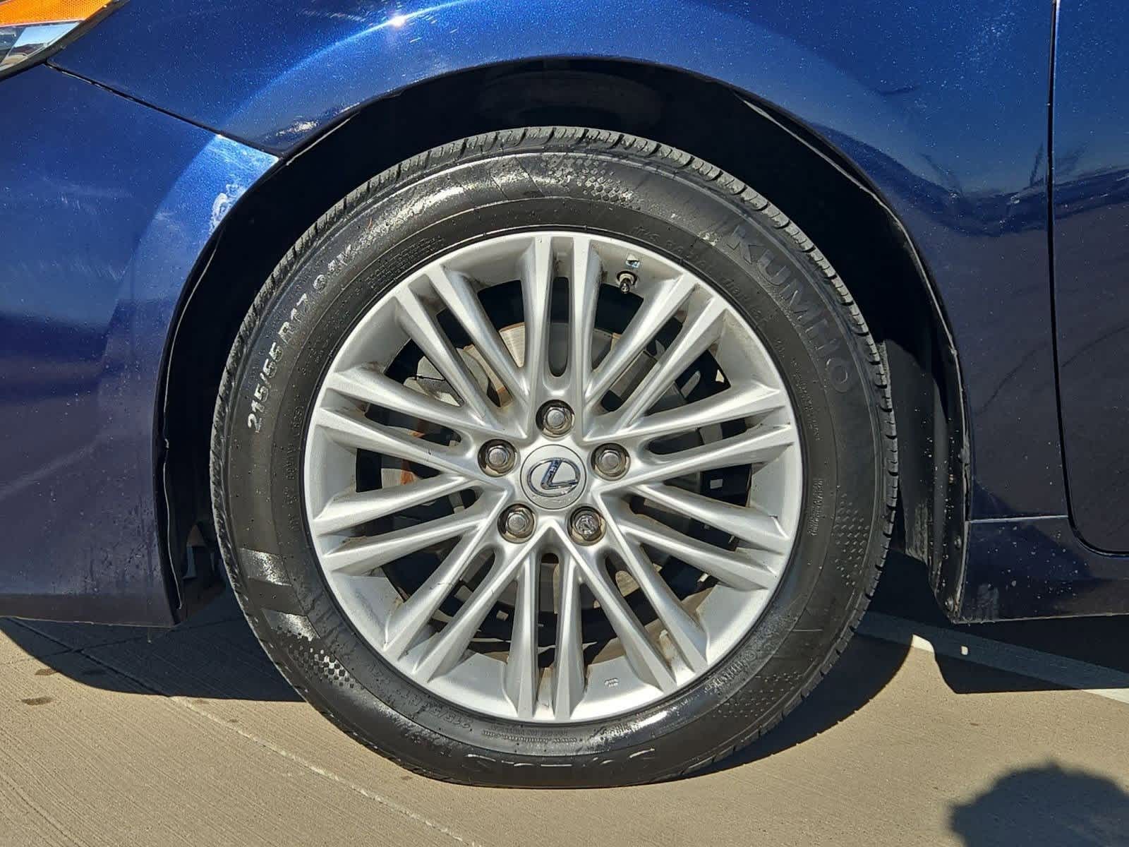 Thumbnail: 2017 Lexus ES - 13