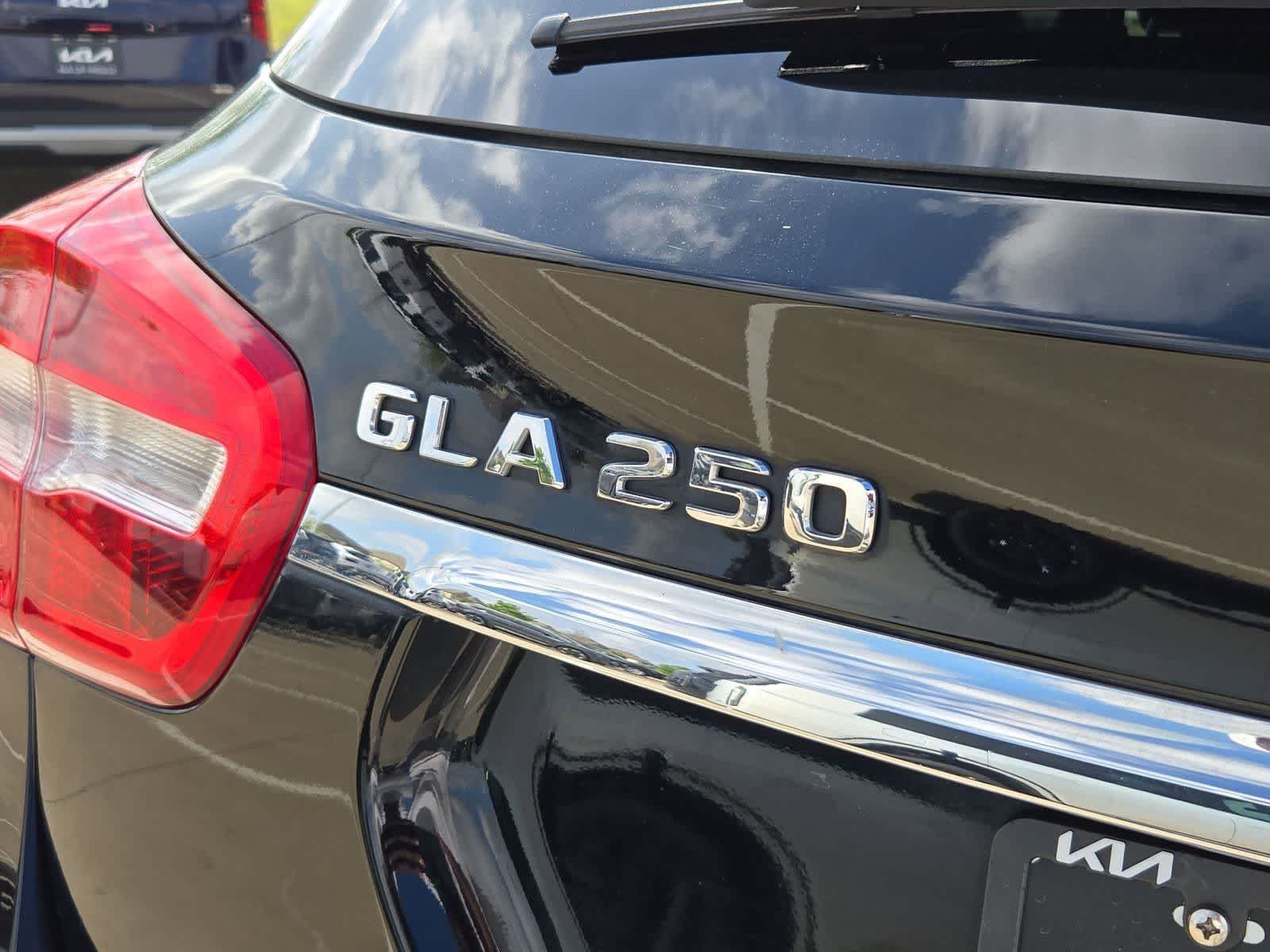 Thumbnail: 2019 Mercedes-Benz GLA - 12