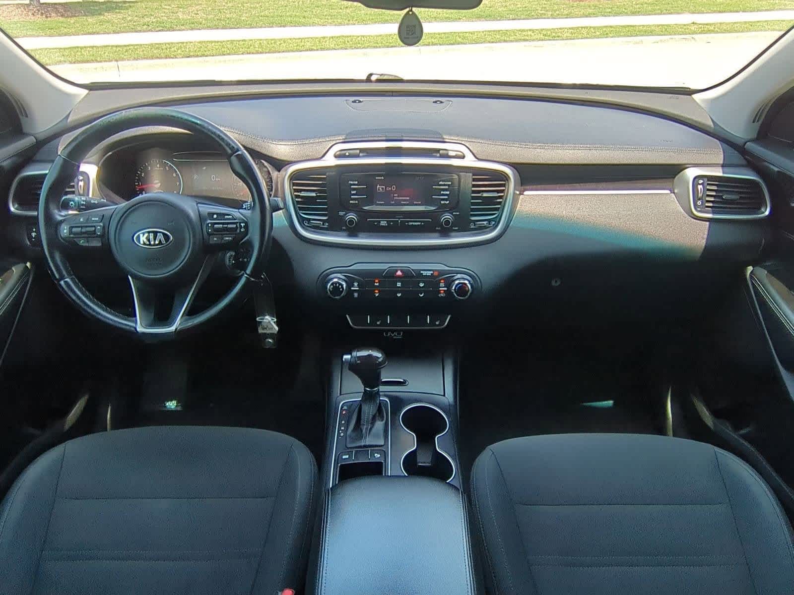 Thumbnail: 2016 Kia Sorento - 14