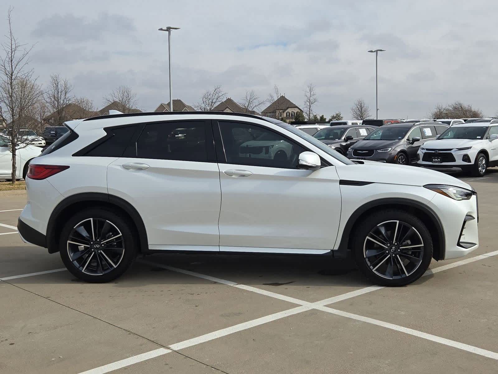 Thumbnail: 2025 INFINITI QX50 - 7