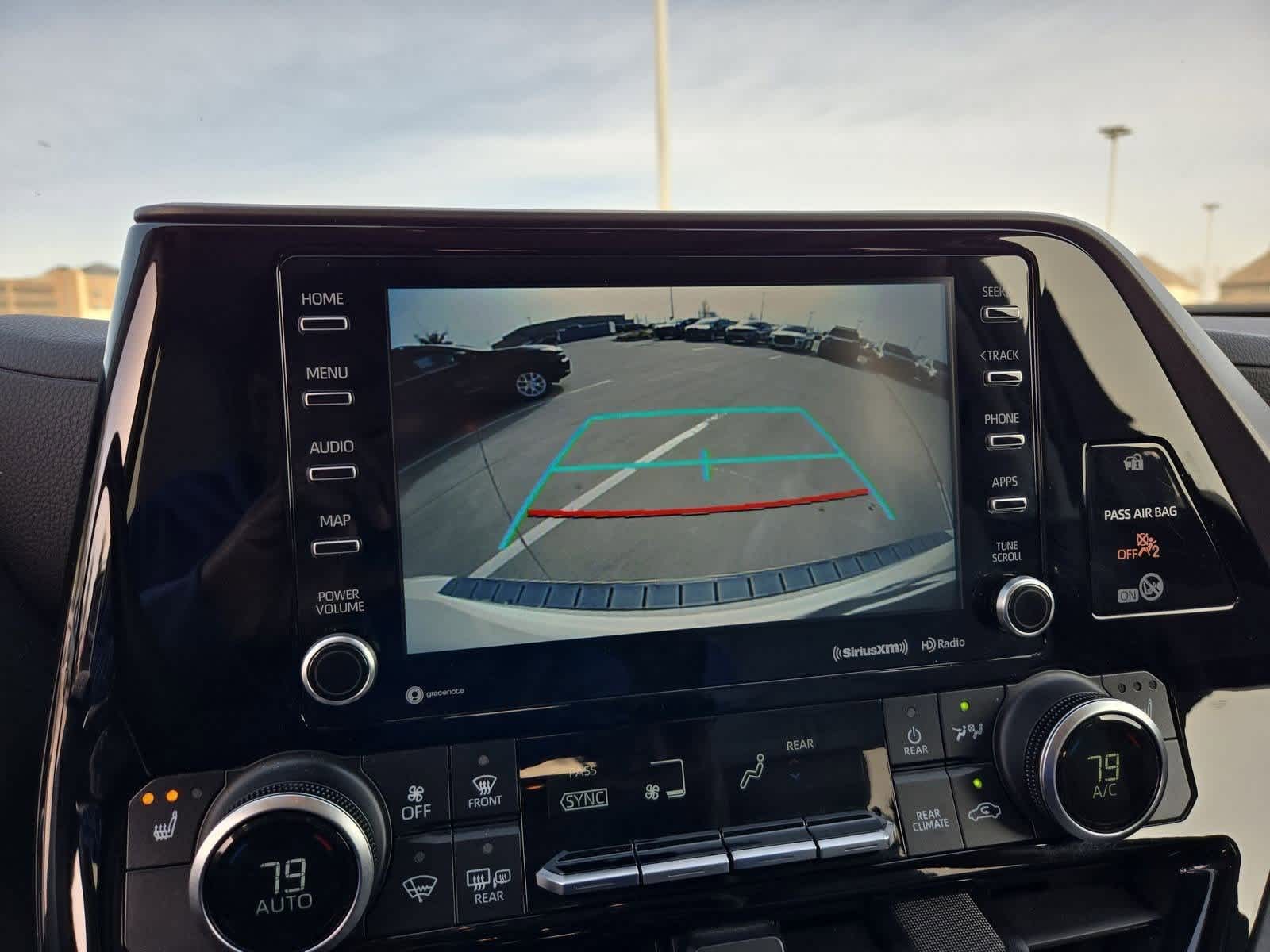 Thumbnail: 2021 Toyota Highlander - 29