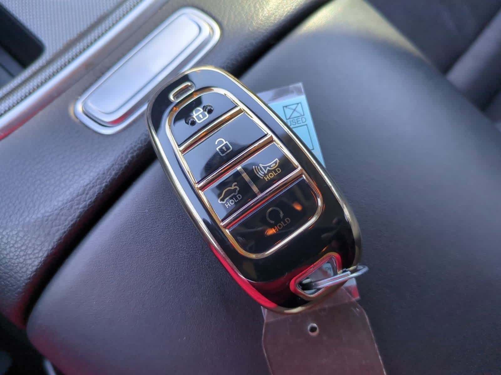 Thumbnail: 2021 Hyundai Santa Fe - 32