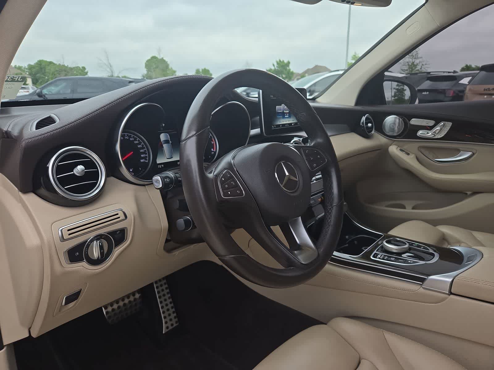 Thumbnail: 2018 Mercedes-Benz GLC - 2