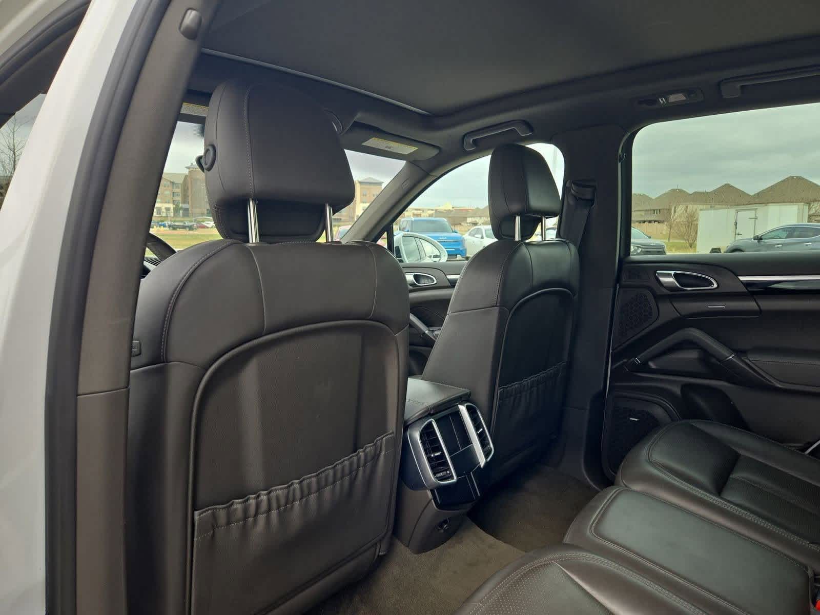 Thumbnail: 2017 Porsche Cayenne - 17