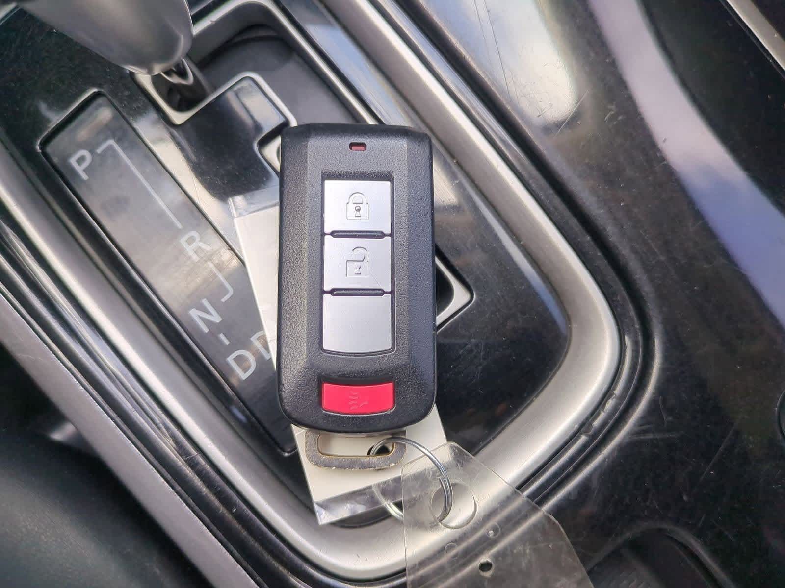 Thumbnail: 2019 Mitsubishi Outlander - 35