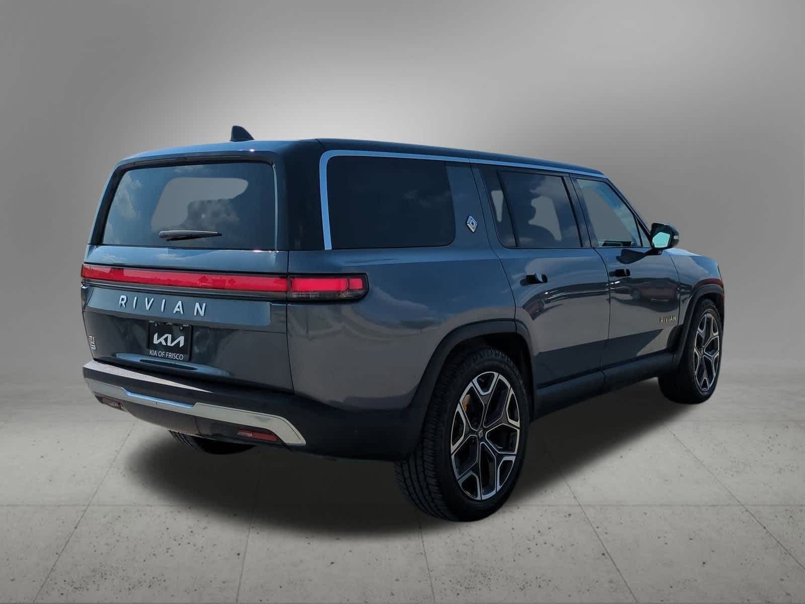 Thumbnail: 2023 Rivian R1S - 6