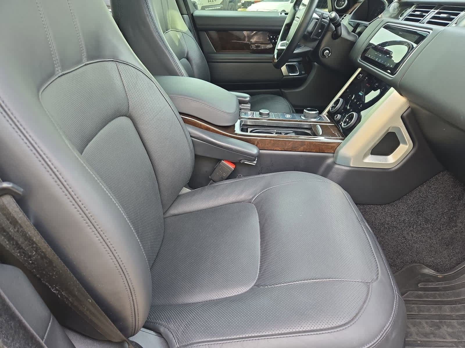 Thumbnail: 2020 Land Rover Range Rover - 22