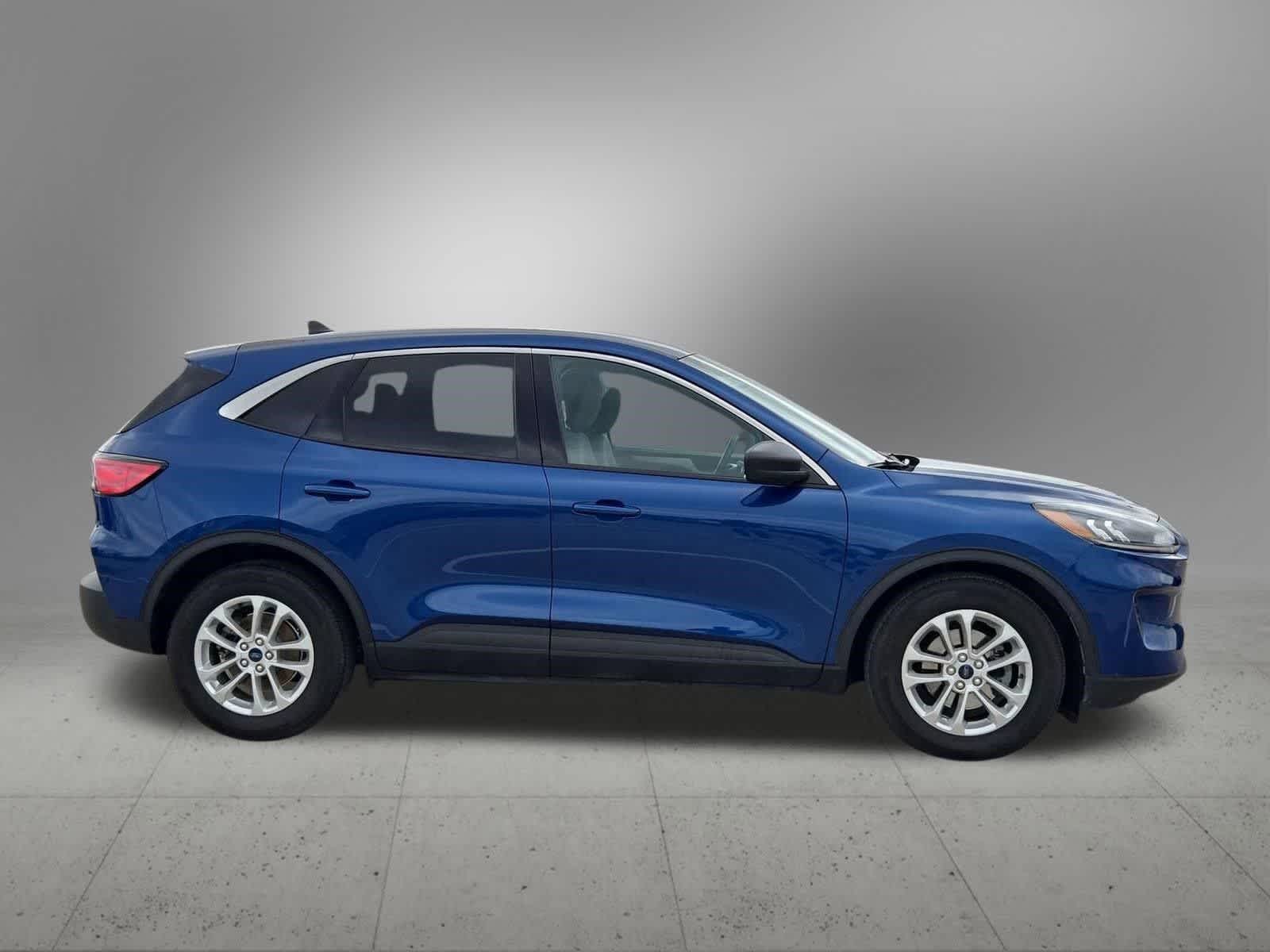 Thumbnail: 2022 Ford Escape - 7