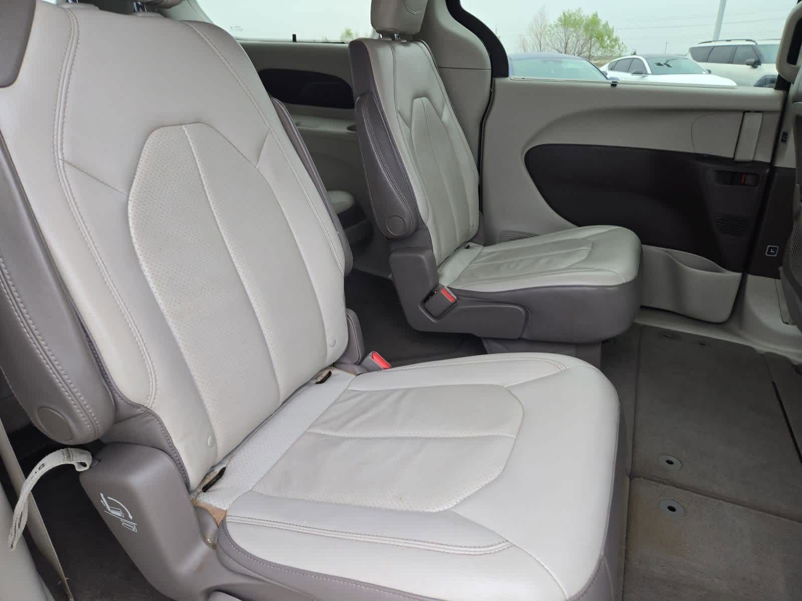 Thumbnail: 2018 Chrysler Pacifica - 19